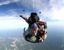 1001 sauts  en  parachute
